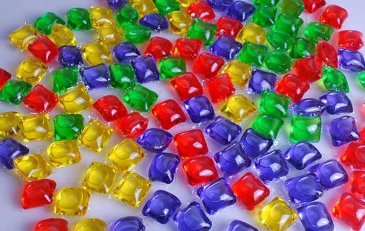 Vagem detergente líquida do detergente do pó da vagem do filme solúvel em água de PVA que faz a máquina de embalagem do filme da cápsula PVA da lavagem da máquina