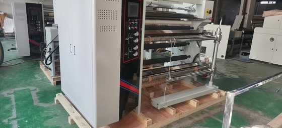 Máquina de corte totalmente automático de HJ-C1600-III Rewinder com três o ANIMAL DE ESTIMAÇÃO servo BOPP tecida não