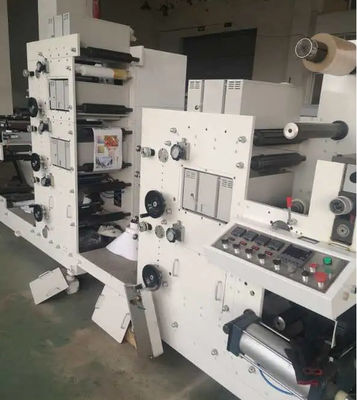 Máquina de impressão flexográfica de etiquetas adesivas 1300 mm com certificado Ce 5 cores Rolo de papel