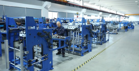 Máquina formadora de bolsas Ce Kraft totalmente automática com embalagem de madeira