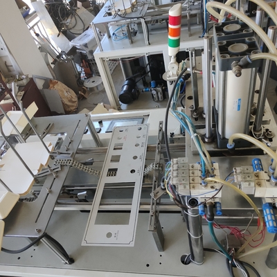 Lancheira descartável da caixa decorativa adesiva quente do alimento dos trabalhos da máquina da caixa do processo do derretimento