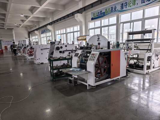 Máquina de vedação e corte de sacos Máquina de fabricação de sacos de papel Kraft com largura de saco de 420 a 600 mm e rolo de impressão cerâmica de 400 malhas