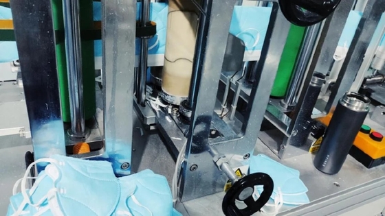 Vestido N95 cirúrgico descartável que faz a máquina