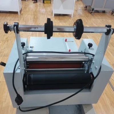Máquina de corte 5m de OPP 900mm Rewinder/Min Nonweaving Film Laminating